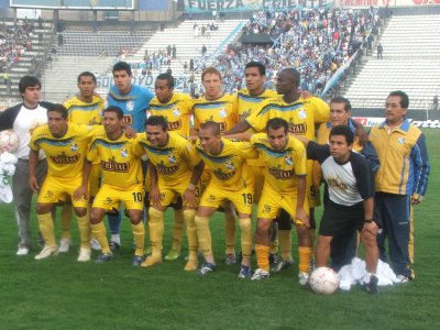 112007cristalequipo.jpg